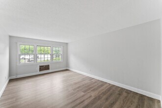 34 A Padanaram Rd in Danbury, CT - Building Photo - Building Photo