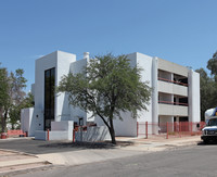 Craycroft Tower Apartments in Tucson, AZ - Building Photo - Building Photo