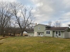 4305 E Maple Manor Pkwy in Muncie, IN - Building Photo - Building Photo