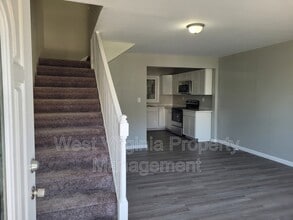 200 Lewis St in Oak Hill, WV - Building Photo - Building Photo