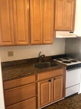 6 Commodore Dr in Emeryville, CA - Building Photo - Building Photo