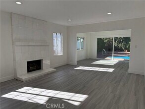 5527 Beckford Ave in Los Angeles, CA - Building Photo - Building Photo