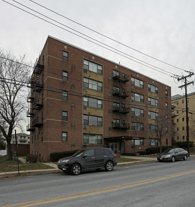 Knightsbridge in Fort Lee, NJ - Foto de edificio