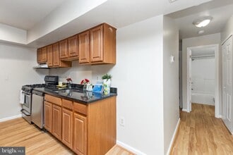 5009 D St SE in Washington, DC - Building Photo - Building Photo