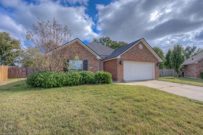 407 Whitefield Ct in Bossier City, LA - Building Photo - Building Photo