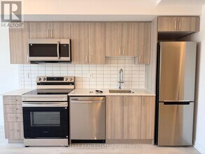 1010 Sandy Beach Rd in Pickering, ON - Building Photo - Building Photo