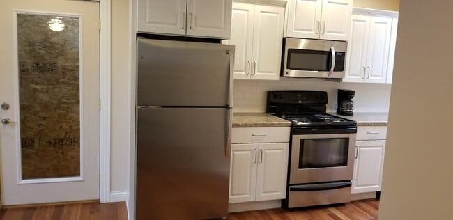 1045 Marquette St in La Salle, IL - Foto de edificio - Building Photo