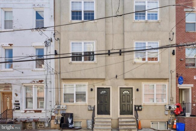 property at 1927 N Gratz St