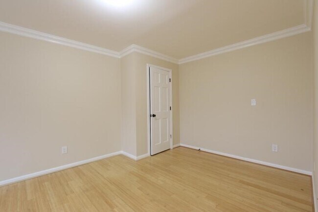 6 Guild St in Boston, MA - Building Photo - Building Photo