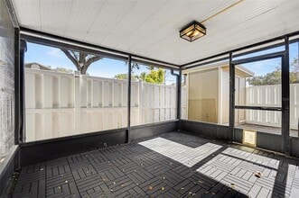 7624 Desoto Ct in Tampa, FL - Building Photo - Building Photo