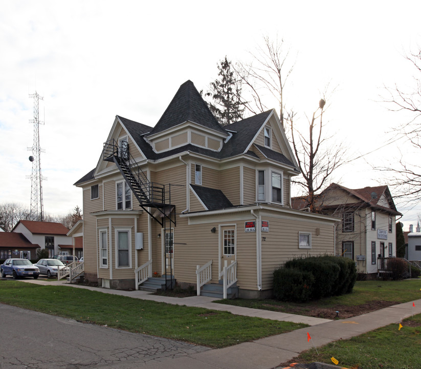 72 N Main St in Brockport, NY - Building Photo