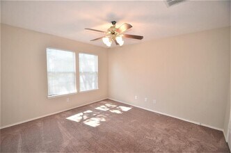 4915 Winding View Ln in Humble, TX - Building Photo - Building Photo