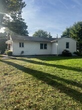 38 Cherry Ln in Durham, CT - Building Photo - Building Photo