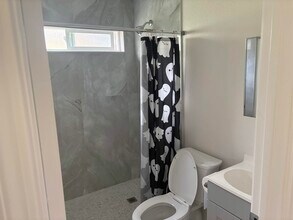 1645 Kamehameha IV Rd in Honolulu, HI - Building Photo - Building Photo