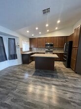 3736 Eclipse Dr in Palmdale, CA - Building Photo - Building Photo