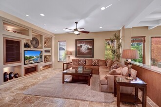 75651 McLachlin Cir in Palm Desert, CA - Foto de edificio - Building Photo