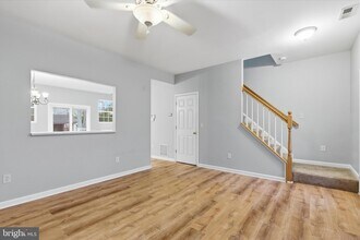 5534 Franklin Blvd in Deale, MD - Foto de edificio - Building Photo