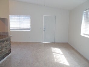 4521 Halbert Ave in Las Vegas, NV - Building Photo - Building Photo