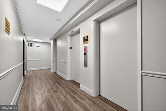 2101 Chestnut St in Philadelphia, PA - Building Photo - Building Photo