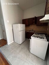 18 N Broadway in Yonkers, NY - Building Photo - Building Photo