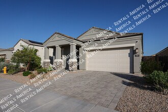 2131 East Charlotte Dr in Phoenix, AZ - Building Photo - Building Photo
