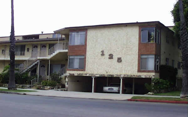 125 Washington Ave in Santa Monica, CA - Building Photo