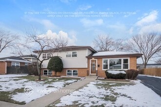 150 E Winthrop Ave in Addison, IL - Building Photo - Building Photo