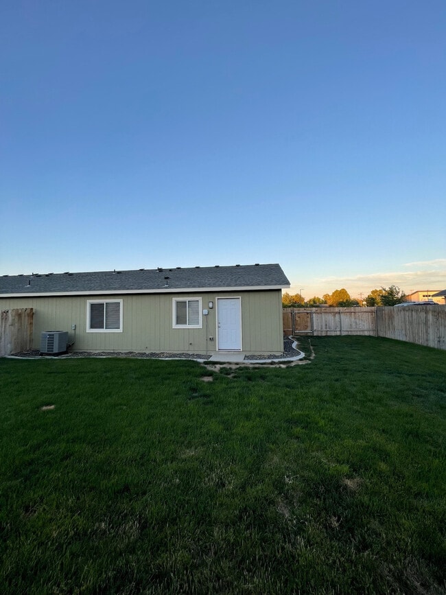 601 S Kent St, Unit SI ID1324044P in Kennewick, WA - Building Photo - Building Photo