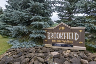 Brookfield Town Homes in Hamburg, NY - Building Photo - Building Photo