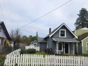 5423 S Sheridan Ave in Tacoma, WA - Building Photo - Building Photo