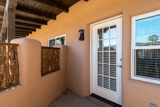 610 Paseo De La Cuma in Santa Fe, NM - Building Photo - Building Photo