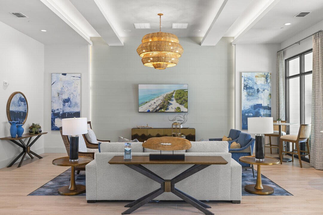 Marlowe Jacaranda in Venice, FL - Building Photo