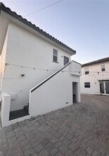 16934 SW 92nd St Cir, Unit studio in Miami, FL - Building Photo - Building Photo