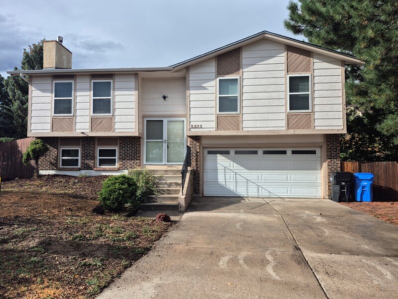 8235 Cutter Terrace in Colorado Springs, CO - Building Photo