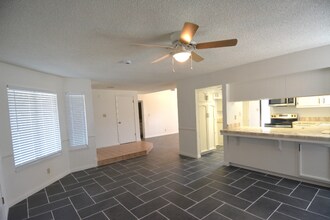 13609 Warrenton Ave in Bakersfield, CA - Building Photo - Building Photo