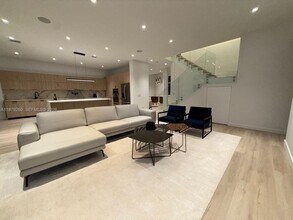 5371 SW 32nd Terrace in Miramar, FL - Building Photo - Building Photo