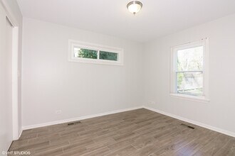 1203 Grant St in Wheaton, IL - Building Photo - Building Photo