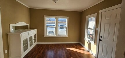 522 W Florence Ave in Los Angeles, CA - Building Photo - Building Photo