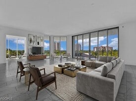 4810 Pelican Colony Blvd in Bonita Springs, FL - Building Photo