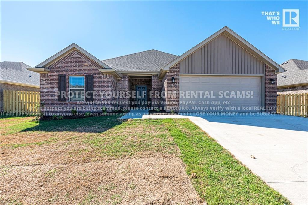 729 Quartzite Ave in Lowell, AR - Building Photo