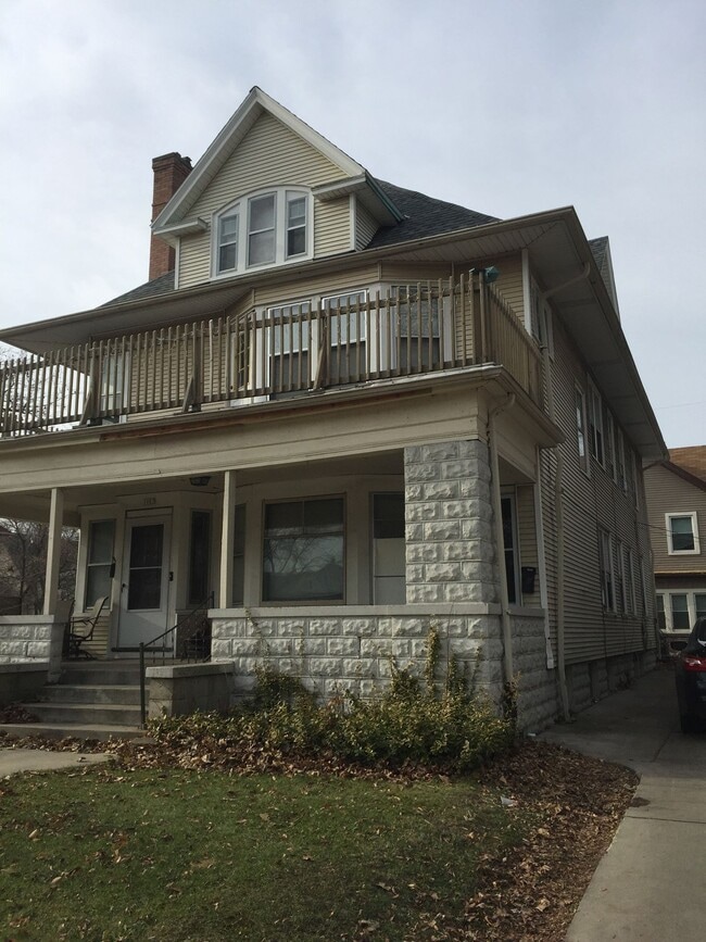 3003 N Maryland Ave in Milwaukee, WI - Building Photo - Building Photo