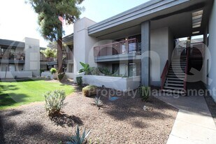 3435 W Danbury Dr in Phoenix, AZ - Building Photo