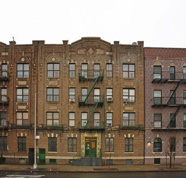 2174 Atlantic Ave in Brooklyn, NY - Building Photo - Building Photo