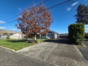 621 Riverview Blvd in Clarkston, WA - Building Photo - Building Photo