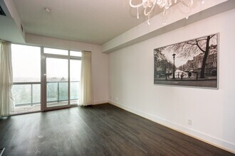 26-1026 Norton Ave in Toronto, ON - Building Photo - Building Photo