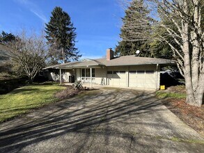 201 NE 126th Ave in Portland, OR - Building Photo - Building Photo