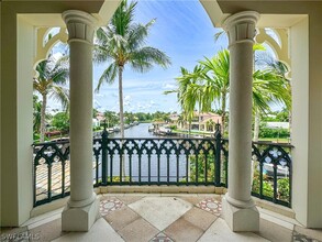 730 21st Ave S in Naples, FL - Building Photo - Building Photo
