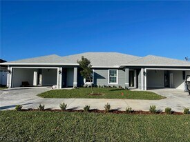 3534 SW 17th Ave in Cape Coral, FL - Building Photo