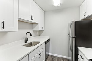 Country Meadows Apartments in Madison, WI - Building Photo