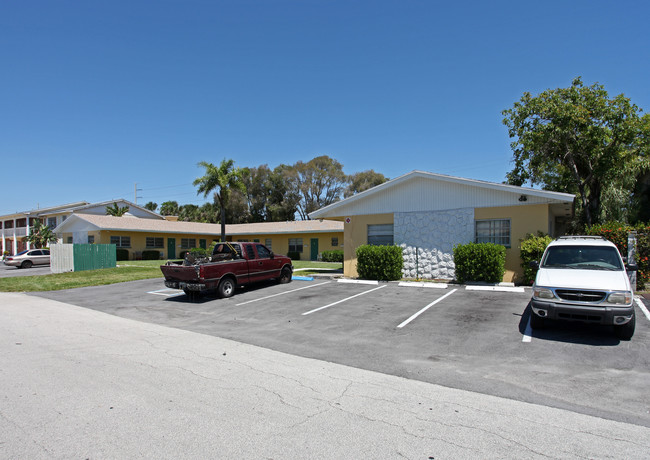 1009 NW 30th Ct in Wilton Manors, FL - Building Photo - Building Photo